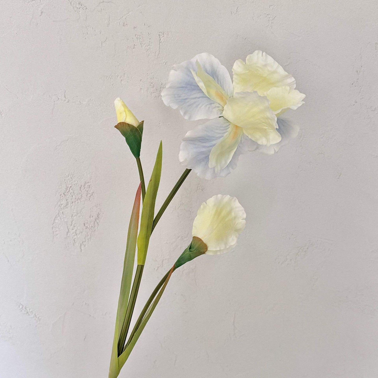 Realistic Handmade 80cm Silk Artificial Iris Flowers for Wedding and Home Arrangement Decoration Table Centerpiece