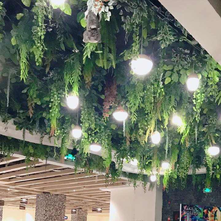 Customized Vines Artificial Hanging Flowers Ceiling Decoration Luxury Wedding Ivory Red Wisteria Hanging Floral Ceilings Decor